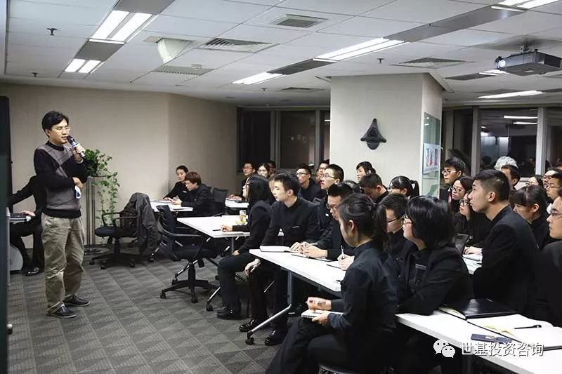 散戶(hù)必知 證券投資咨詢(xún)企業(yè)的關(guān)鍵資質(zhì)與信息咨詢(xún)服務(wù)解析